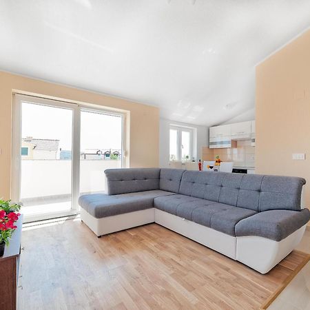 Apartments Hrvoje Водице Екстер'єр фото