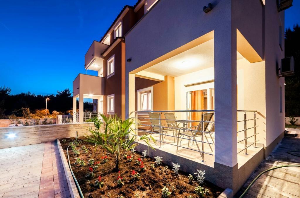 Apartments Hrvoje Водице Екстер'єр фото