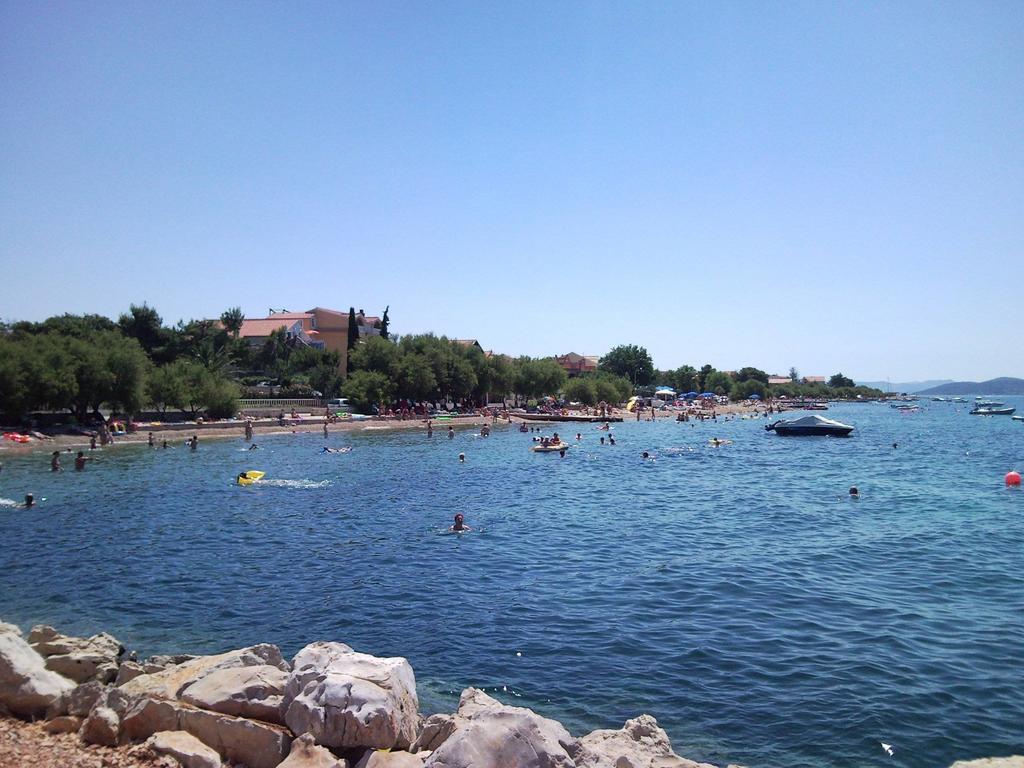 Apartments Hrvoje Водице Екстер'єр фото